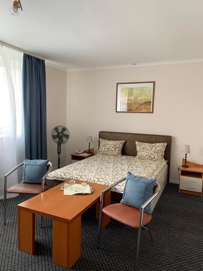 Hotel Kim Mogilev Ngoại thất bức ảnh