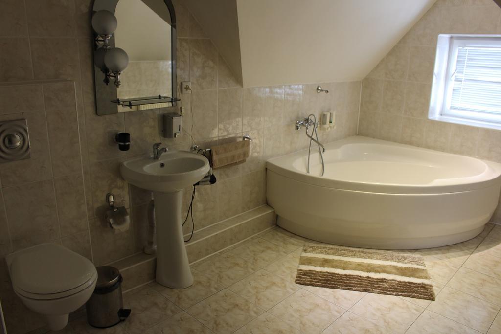 Hotel Kim Mogilev Ngoại thất bức ảnh
